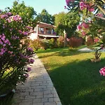 Alojamento de Acomodação e Pequeno-almoço Tellis Moraitika