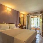 Tellis Bed & Breakfast 3*