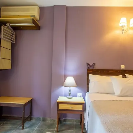 Bed & Breakfast Tellis Moraḯtika