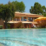 Tellis Bed and Breakfast 3*