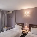 Tellis Bed and Breakfast 3*